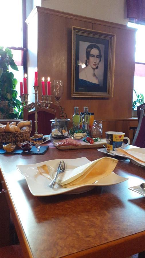 Hotel Zur Sonne Falkenstein  ภายนอก รูปภาพ
