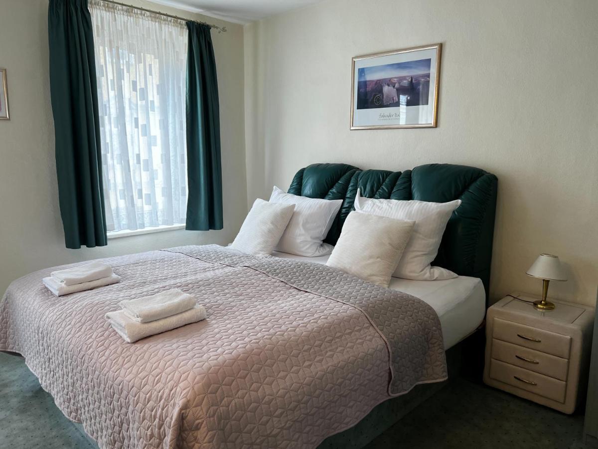 Hotel Zur Sonne Falkenstein  ภายนอก รูปภาพ