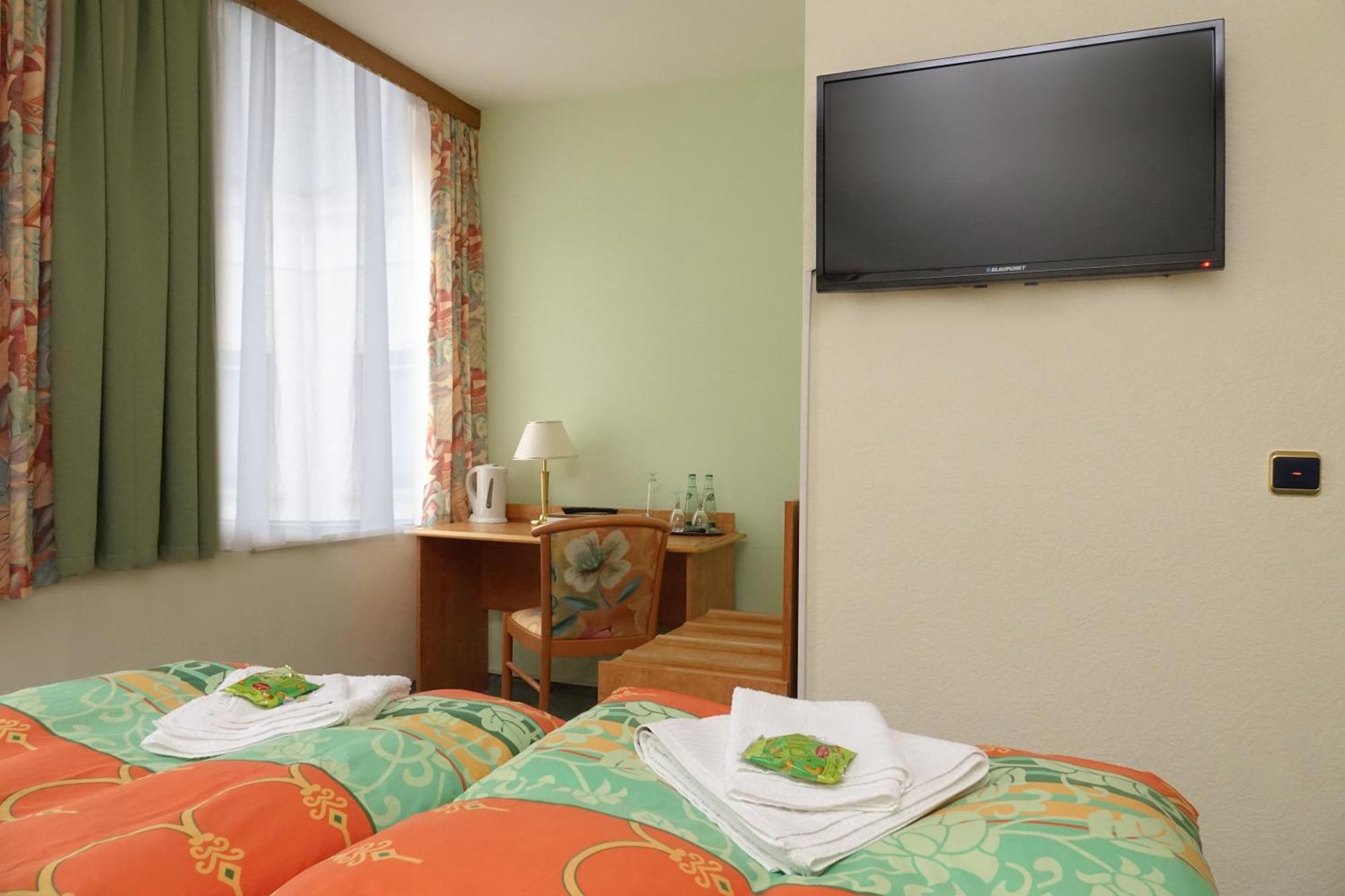 Hotel Zur Sonne Falkenstein  ภายนอก รูปภาพ