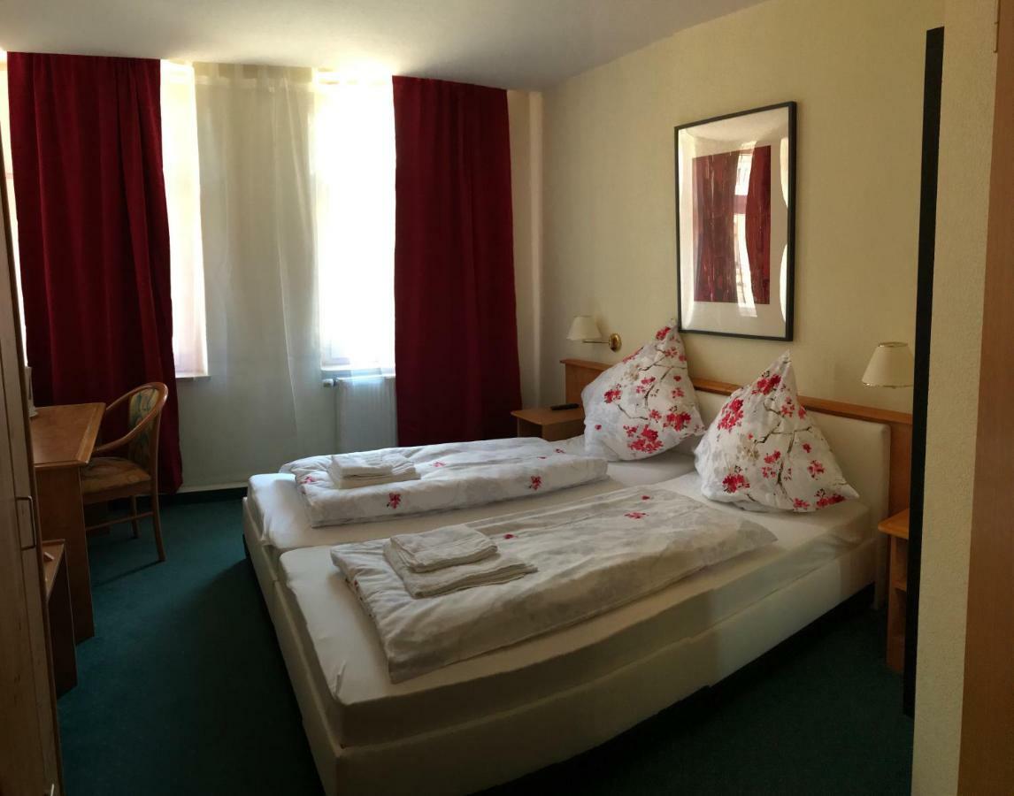 Hotel Zur Sonne Falkenstein  ภายนอก รูปภาพ
